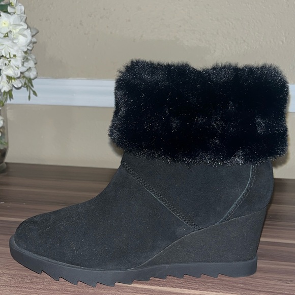 KOOLABURRA ELLADINE BLACK SUEDE FUR WEDGE BOOTS - Picture 7 of 16
